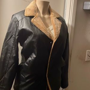 M) Leather jacket!!